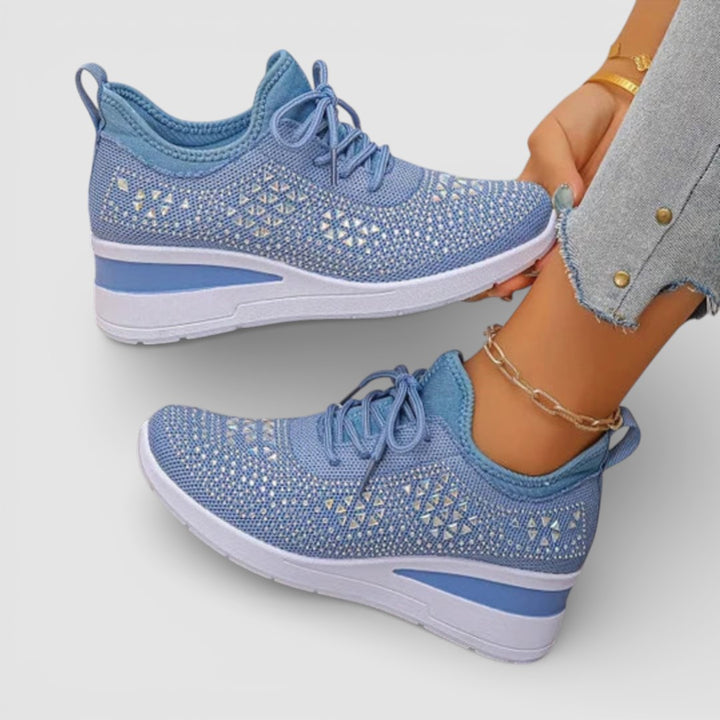 Karolína - stylové a mimořádně pohodlné platformové tenisky pro moderní a sebevědomý každodenní look