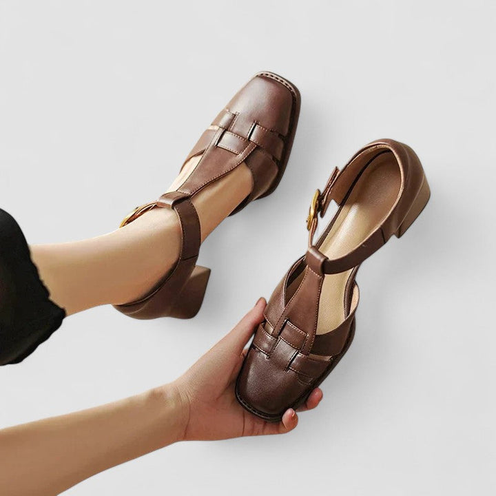 Scarlett – Ortopedické T-řemínkové blokové podpatky