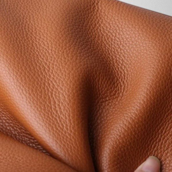 Valérie Dupré - Jednoduchá kabelka z pravé kůže v jednobarevném provedení