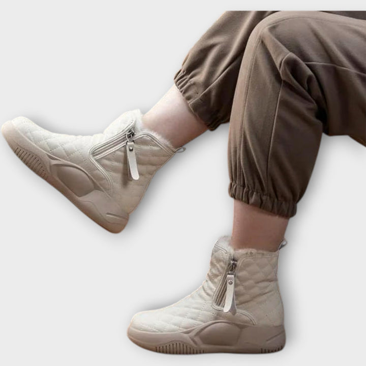 Prošívané zimní boty na zip