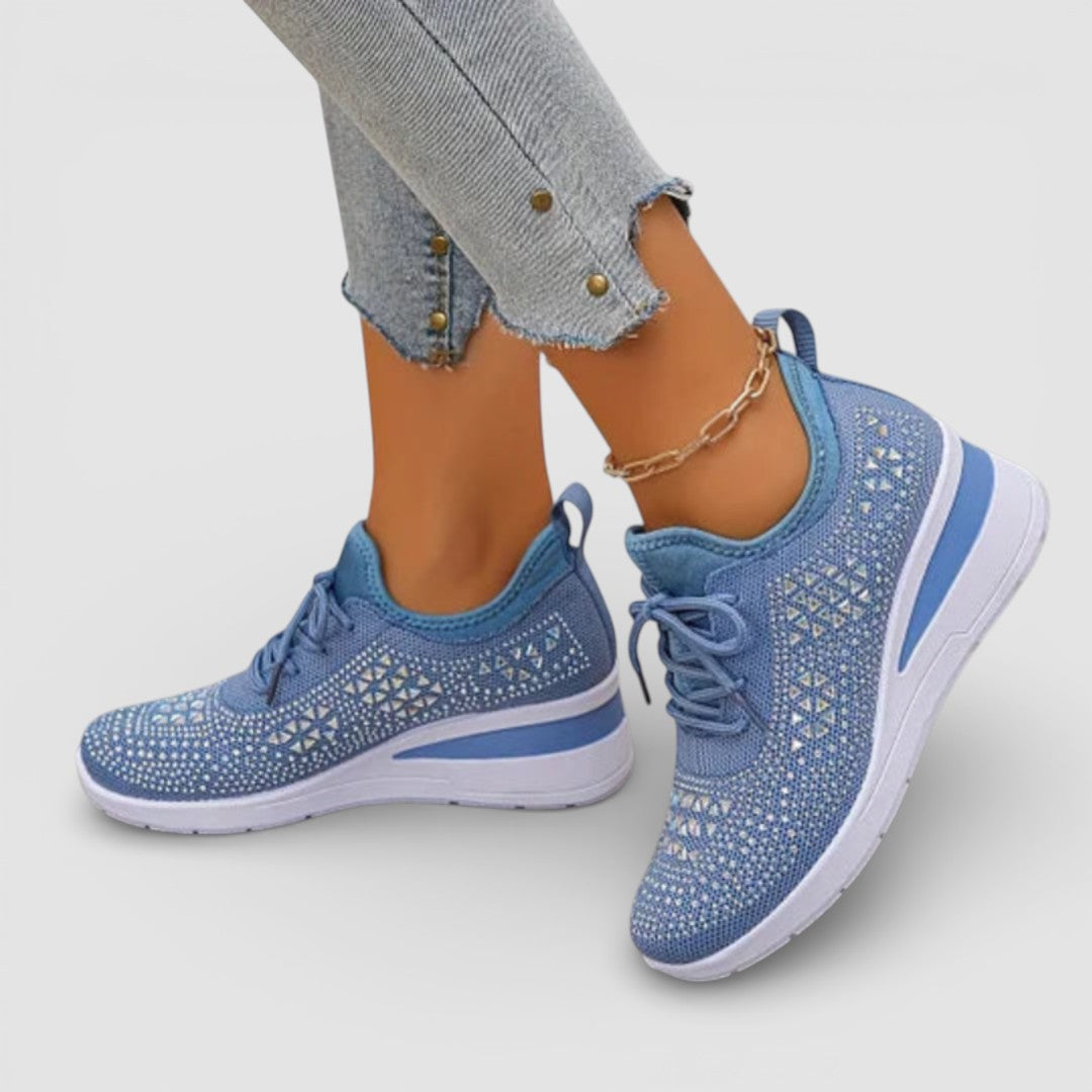 Karolína - stylové a mimořádně pohodlné platformové tenisky pro moderní a sebevědomý každodenní look