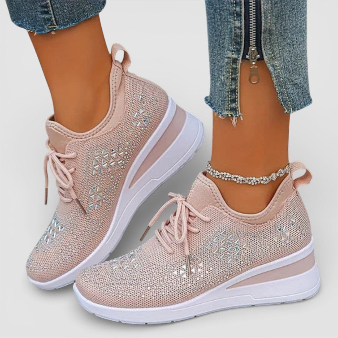 Karolína - stylové a mimořádně pohodlné platformové tenisky pro moderní a sebevědomý každodenní look