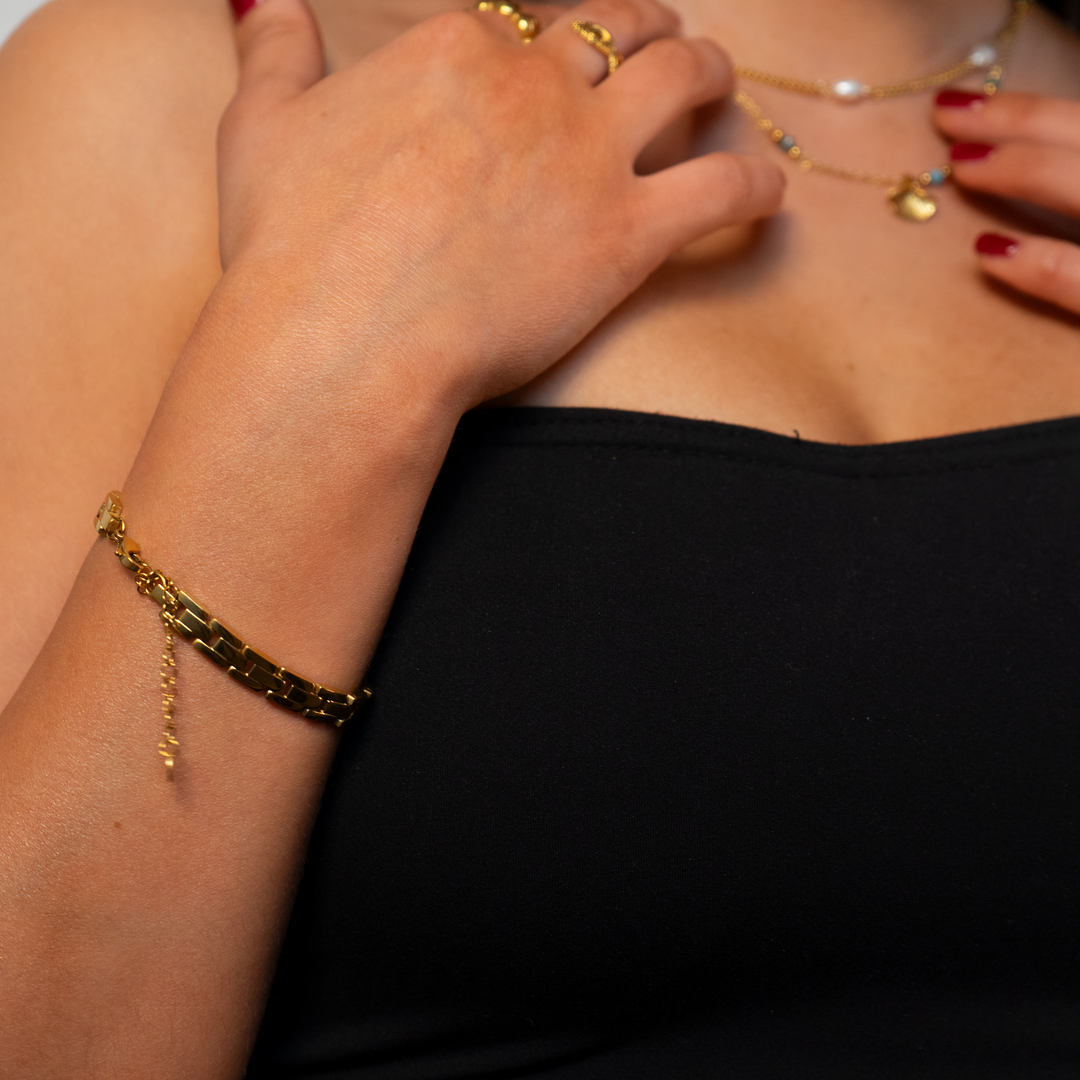 Vlasta - Jemný Náramek NOOR s Čistým a Elegantním Stylem