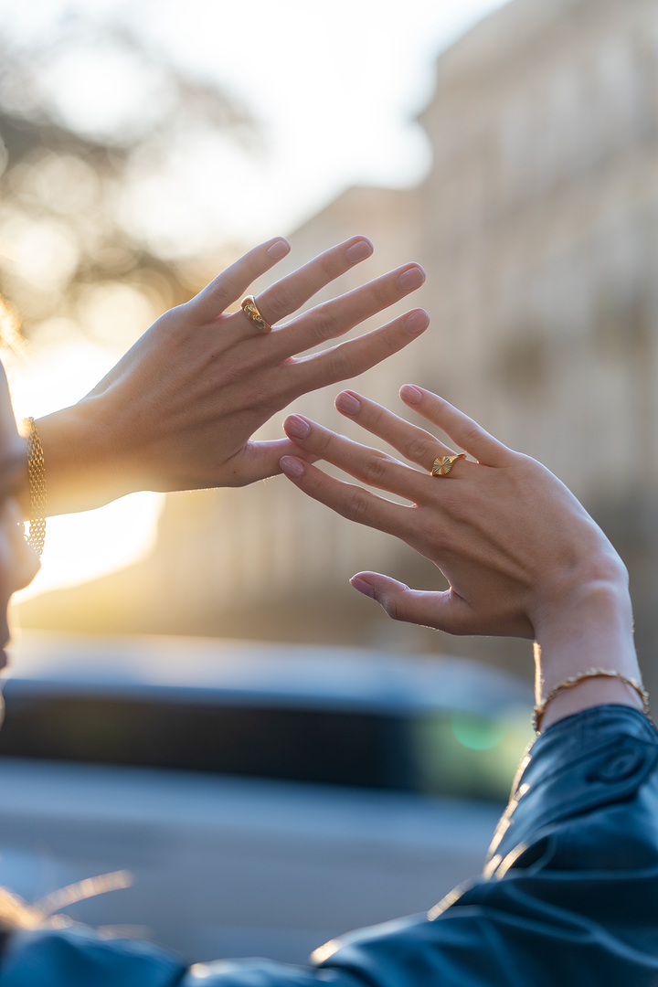 Alena - Elegantní Prsten SUN s Jemným Leskem