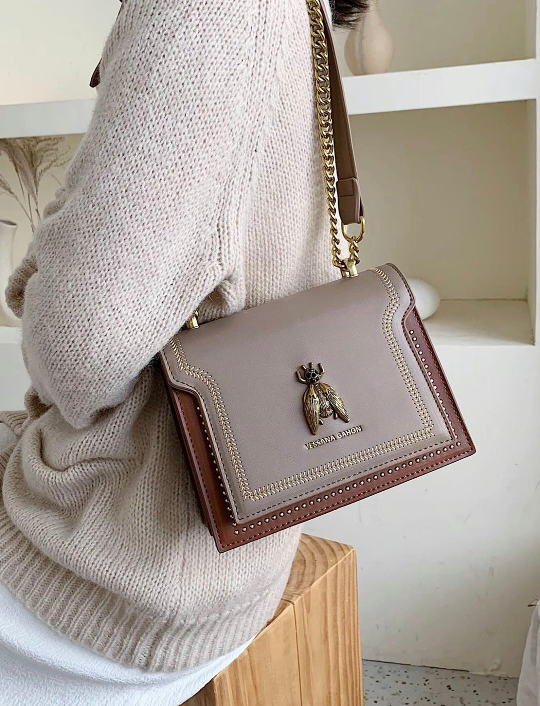 SIMONE™ - Nadčasová luxusní kabelka s řetízkem