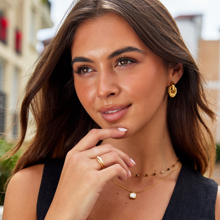 Hoop - Vícevrstvý Prsten s Moderním a Elegantním Vzhledem