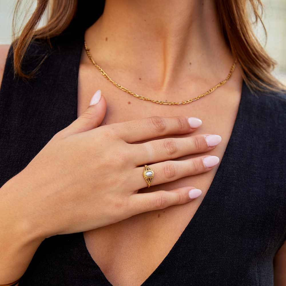 Koninklijke - Vintage Perlový Prsten s Jemným a Nadčasovým Designem