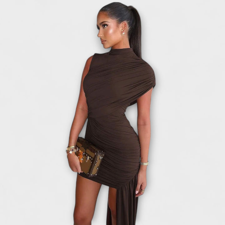 Lila - Stylové, úzké šaty s kulatým výstřihem a sklady