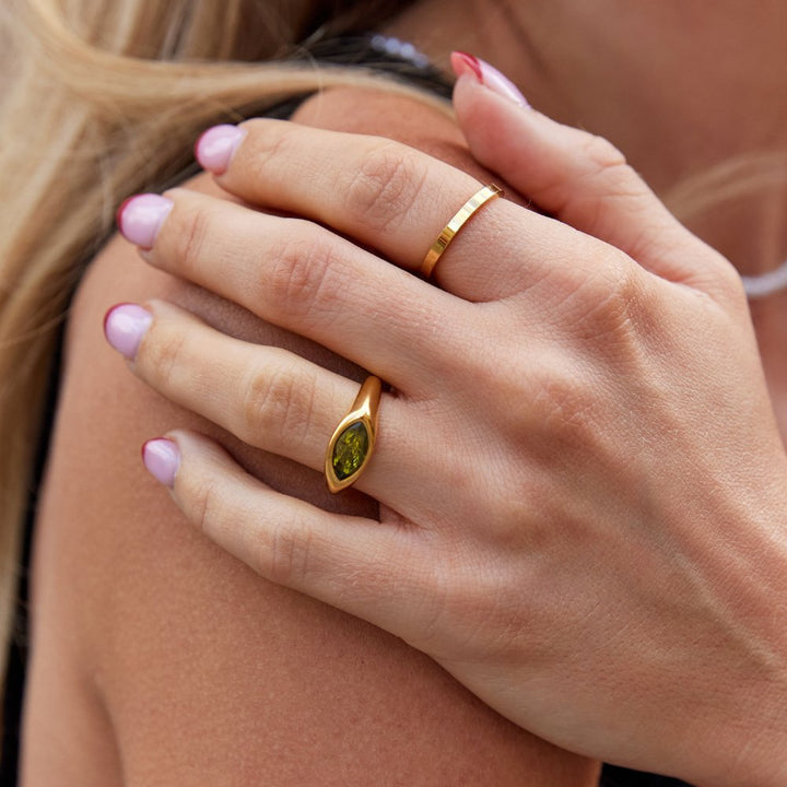 Zelený Arizonský Krystalový Prsten s Výrazným, Ale Elegantním Designem