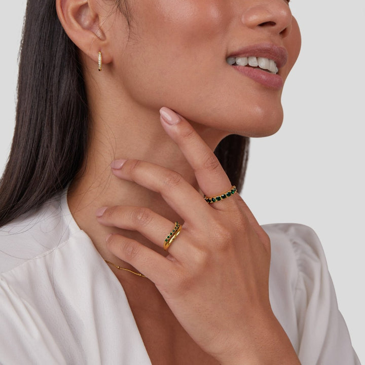 Mary - Smaragdově Zelený Vrstvený Prsten s Elegantním a Pohodlným Provedením